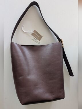 Madewell The Essential Bucket Tote